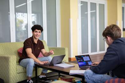 photograph-students-studying