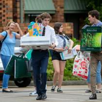 Thumbnail ofmove-in-day-welcome-week-St-Johns-College.jpg